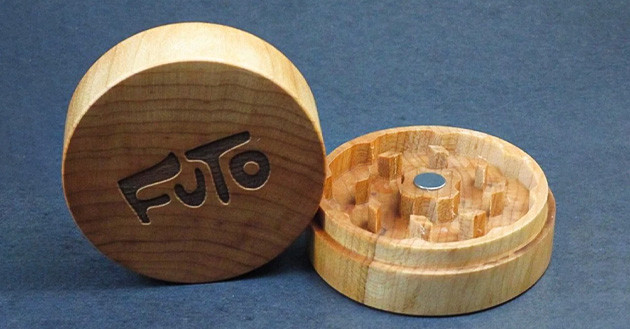 Гриндер из дерева